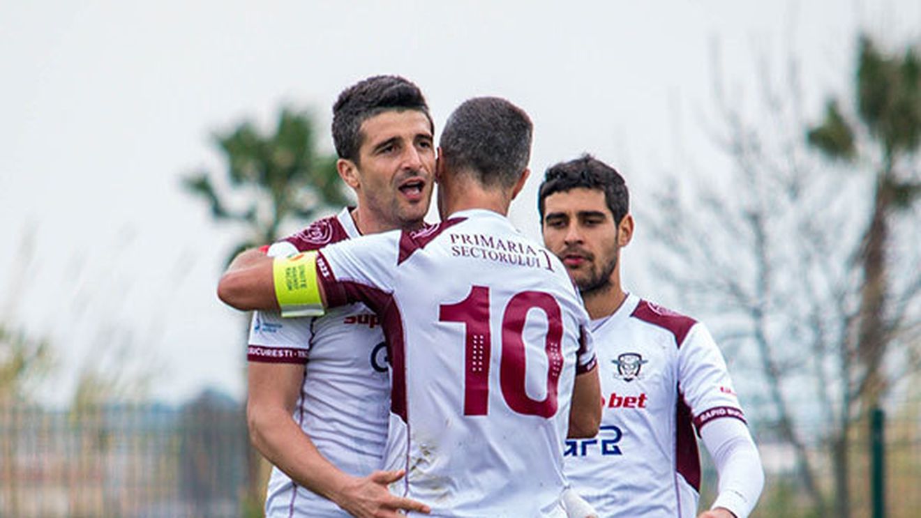 "Noul Rapid" i-a adus înlocuitor lui Daniel Niculae! FOTO | Un atacant de la Craiova s-a transferat la SC FC R SA