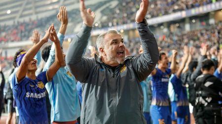 Cosmin Olăroiu, dezvăluire emoționantă despre titlul câștigat în China. „Au fost momente dureroase”. Laude pentru jucătorul crescut de Mircea Lucescu