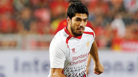 Confuzia lui Suarez! Atacantul le dă în continuare bătăi de cap șefilor „cormoranilor"