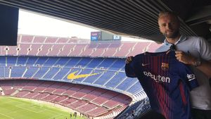 "Un capitol nou! Mulțumesc că m-ați îndrumat către un club mare!" Farsa anului în fotbalului european: povestea din spatele 'transferului' la Barcelona