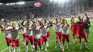 Jucătorul lui Dinamo, salvat de rivalul de la FCSB în cel mai greu moment al carierei: „M-a pus pe picioare!”