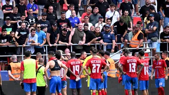 Steaua, singura care a reacționat după ce FRF a aprobat ca echipele de drept public să nu mai aibă drept de joc în play-off-ul Ligii 2. Suporterii se simt mințiți și îi desfiintează pe conducătorii clubului din Ghencea: ”Continuă minciuna pe care nu o mai crede nimeni”