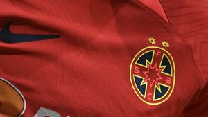 A fost un transfer fantomă pe care l-a făcut Gigi Becali la FCSB. Cu ce club a semnat, după dezastrul roș-albastru