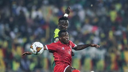 Universitatea Craiova aduce un internaţional din Guineea Ecuatorială pentru a acoperi absenţa lui Nicuşor Bancu! I-a impresionat pe olteni prin viteză şi tehnică