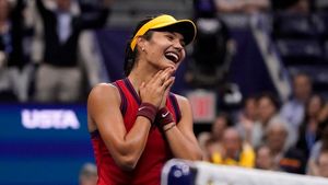 Emma Răducanu, numită „tânără regină" de mama lui Andy Murray! Reacții senzaționale după calificarea în finala US Open