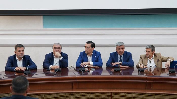 Răzvan Burleanu a simţit frustrarea oltenilor pentru neconvocarea lui Mitriţă la naţională chiar din partea rectorului Universității din Craiova: „A zis că nu se bagă peste Edi Iordănescu"