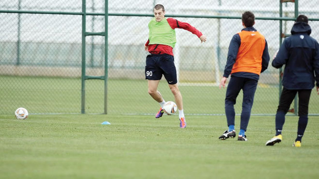 Nikolic se antrenează singur!** Atacantul se pregătește în continuare și speră să fie iertat după meciul de la Cluj