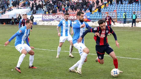 Corvinul, pentru prima dată în acest sezon pe loc calificabil în play-off. Florin Maxim, despre cum a schimbat strategia înaintea jocului cu FC Bihor și urecheala a doi jucători: ”Trebuie să înțeleagă și ei, cât mai repede”