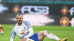 Denis Alibec, victimă sau țepar? Scandal monstru pe un apartament cu un medic stomatolog din Cluj. Mama fotbalistului lui Gică Hagi, dezvăluiri incendiare: „L-a amenințat! Crede că poate să facă bani”