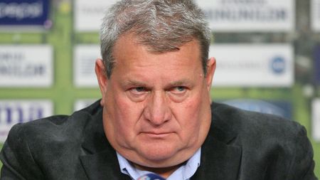 EXCLUSIV | Patronul CFR-ului se mișcă rapid! Neluțu Varga a făcut oferte pentru postul de președinte și pentru un nou antrenor. Declarația clară a tehnicianului contactat luni

