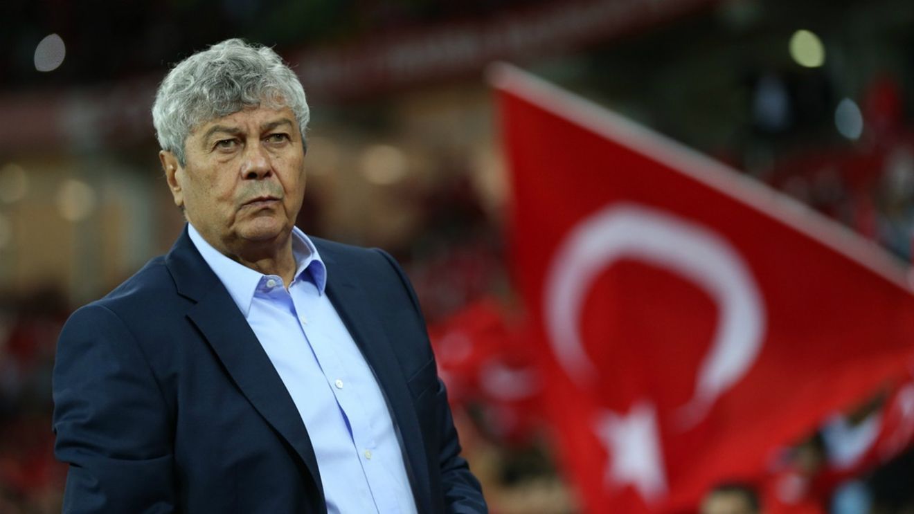 Reacția lui Mircea Lucescu după ce și-a salvat postul în prelungirile partidei cu Suedia: "Suntem cu 40 de ani mai tineri decât ei"