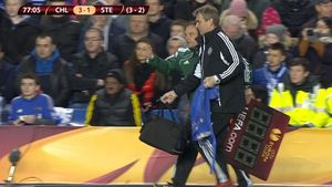 Momente de amatorism la Chelsea - Steaua!** "Albaștrii" au fost luați la ochi: "Este o scenă amuzantă pentru un club ca Chelsea!" Culmea: Au mai dat-o în bară și acum două luni