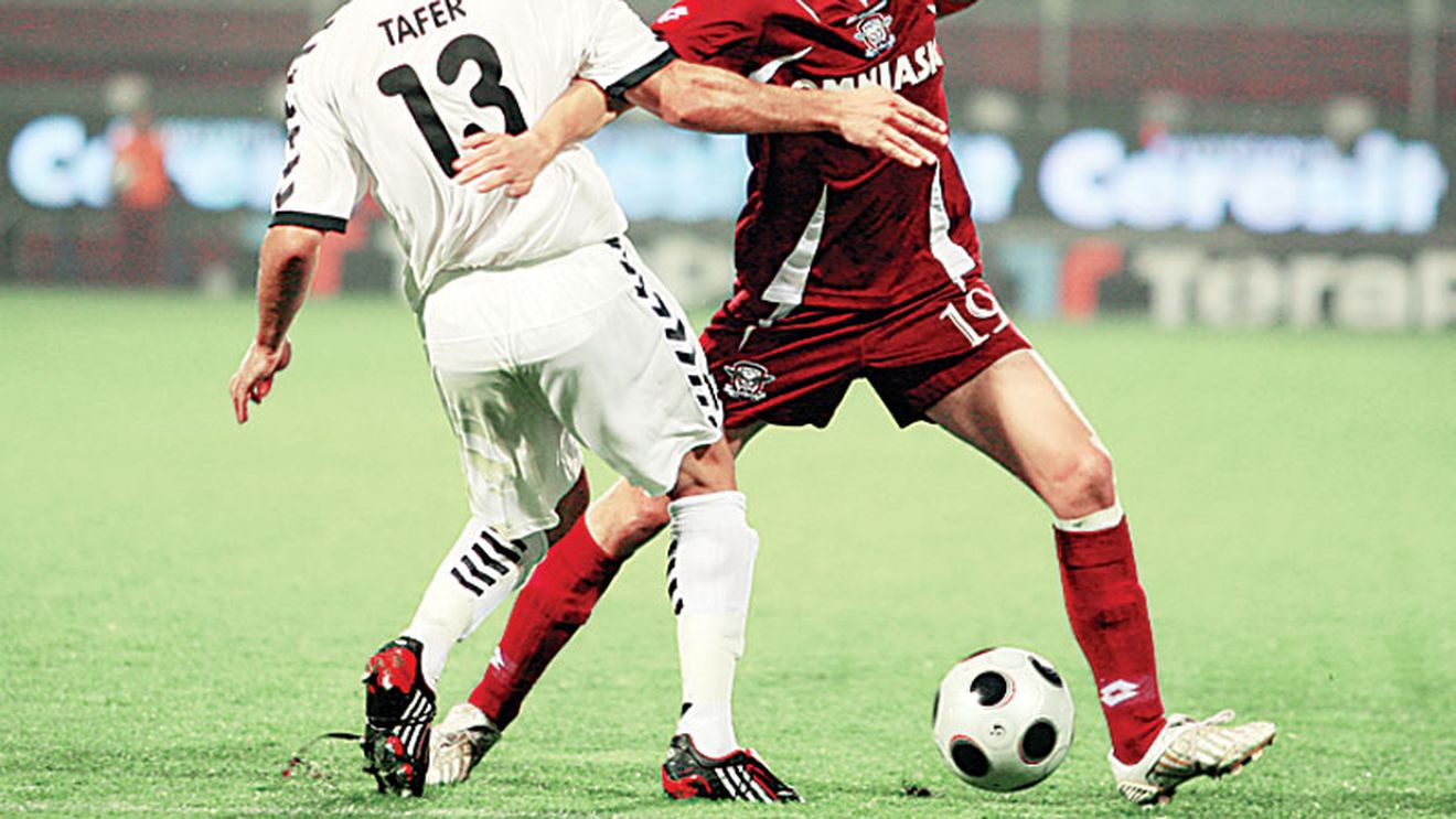 Steaua are de ales: Bozovic sau Panin