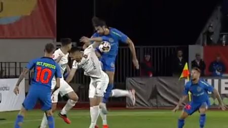 Nu știe cu „varza”, dar o bagă-n ațe! Cum a dat gol Andrea Compagno. Din păcate pentru FCSB, arbitrul a anulat golul! A fost decizia corectă? | VIDEO