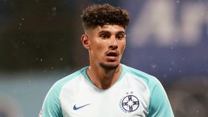 „Nu-mi vine să cred! Știam că nu are permis!”. Omul care l-a crescut pe Florinel Coman, uimit de scandalul în care este implicat jucătorul celor de la FCSB