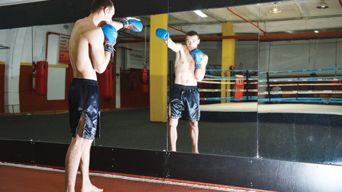 Fabrica de la 'Pionierul'!** Cel mai important producător de pantofi de sport din România e acum centru sportiv