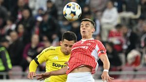 Dinamo - „U” Cluj 2-1, în etapa a 5-a din Superligă. „Câinii” bifează primul succes din play-off și îi încurcă pe „frați” în drumul spre titlu!