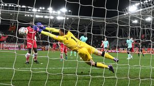 De neînțeles. Dinamo vrea să transfere internaționalul U21 care a fost dat dispărut de la echipa lui Adrian Mititelu, după ce Mircea Rednic l-a dat şi el afară