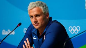 Lochte își cere scuze, după ce a fost acuzat că a inventat "povestea jafului": "Îmi pare rău că nu am fost mai sincer..."