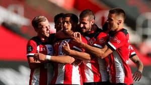 Echipa lui Pep Guardiola a încasat golul anului în Anglia! Che Adams, pe urmele lui Gică Hagi, după prima reușită în Premier League. Manchester City s-a făcut de râs | VIDEO