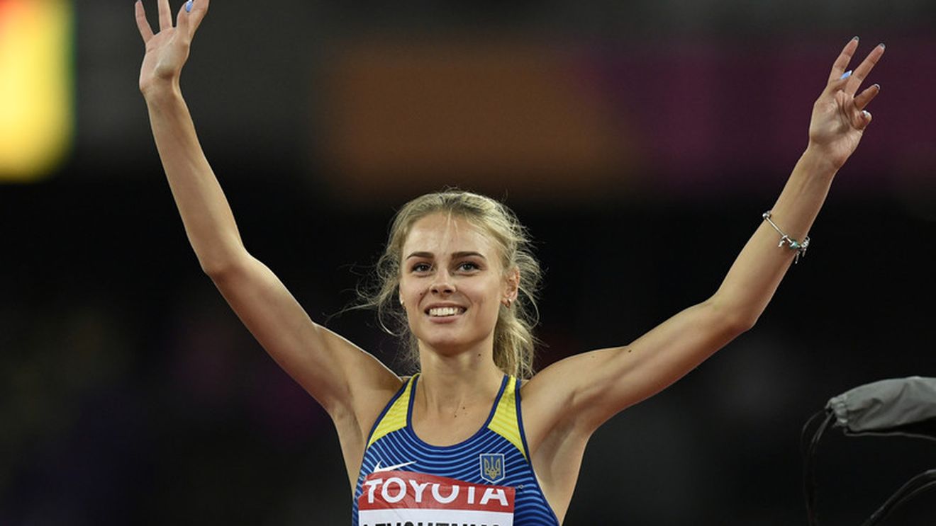 Ea e cea mai frumoasă atletă a lumii. Ucraineanca de 19 ani a cucerit la CM din Londra argint la săritura în înălțime | GALERIE FOTO 