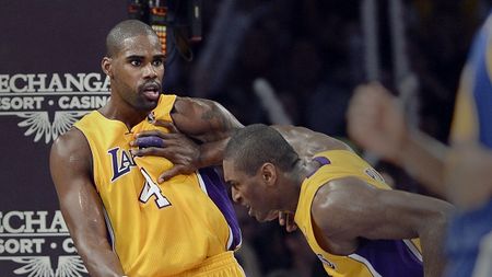 Rezervele fac legea în California!** Bryant, eclipsat de Jamison în victoria lui Lakers cu Nuggets! Rezultatele din NBA