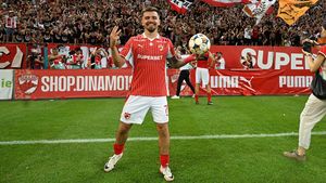 „Nu-mi place Steaua. Se va califica Aberdeen”. Scoțianul Armstrong de la Dinamo e convins de eliminarea campioanei României