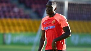 Prima reacție a lui Joyskim Dawa, după atacurile rasiste şi grobiene împotriva sa! Ce spune despre bilete de pariuri pierdute din cauza erorilor sale de pe teren şi cele 3 cuvinte cu care îi pune la punct pe agresori