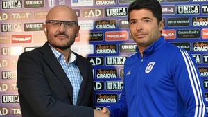 Transfer de ultimă oră la FC U Craiova! Anunțul lui Adrian Mititelu îl va încânta pe Giovanni Costantino: „Aducem un mijlocaș francez, săptămâna viitoare îl legitimăm!”. EXCLUSIV