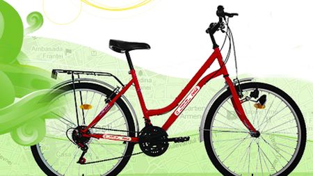 Peste 10.000 de pasionați ai ciclismului participă la Turul "Bicicleta roșie"