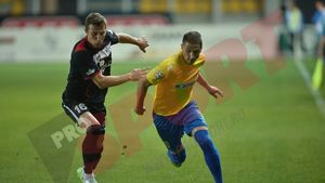 Pandurii și Petrolul în Europa League! Pandurii - Astra 1-1! Petrolul - Mediaș 1-1, meci cu șase jucători eliminați