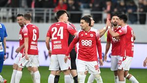 Burcă a început curățenia la Dinamo! Încă un fotbalist a fost „executat”