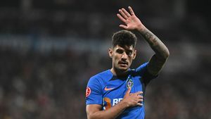 Impresarul lui Florinel Coman e la Palat la Gigi Becali! Se face transferul pe milioane de euro