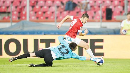 Dinamoviștii s-au repliat după ratarea lui Kostovski: "Țucudean e aproape al nostru" "Câinii" o dau în judecată pe Vardar