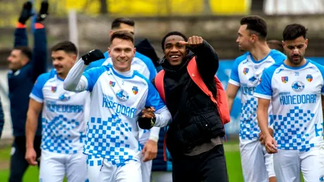 Corvinul Hunedoara termină în forță anul! Victorie la pas cu CS Tunari, iar promovarea pare, deja, tot mai aproape. Florin Maxim: ”Sper să mergem pe aceeaşi linie”