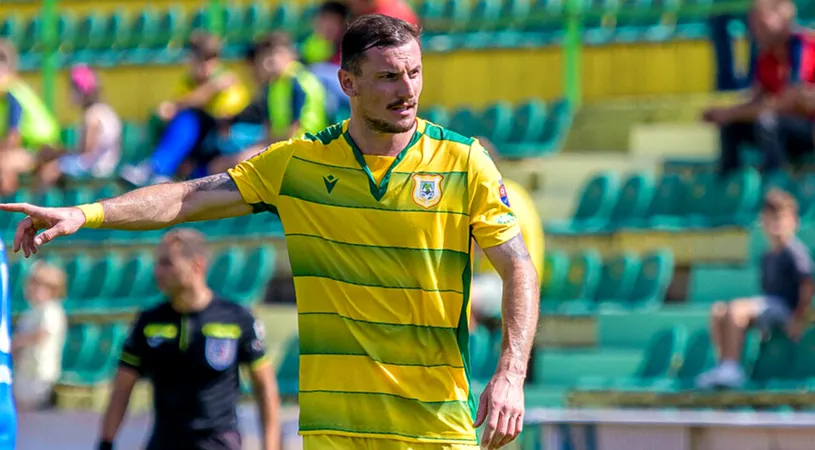 FOTO | Cum arată piciorul lui Ștefan Blănaru după faza în care a fost lovit de portarul Reșiței și nu a mai putut continua meciul. ”Dacă aveam VAR în Liga 2 sunt convins că era roșu direct și penalty pentru noi”