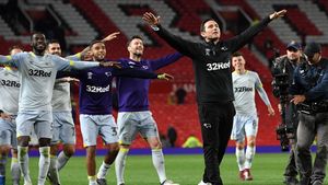 "Oh Frankie Lampard". Derby County a eliminat Manchester United din Cupa Ligii. VIDEO | Un puști împrumutat de la Liverpool a redus la tăcere Old Trafford cu o execuție marca CR7