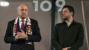 Două transferuri de top, recomandate pentru Rapid. Unul dintre fotbalişti va juca la Cupa Mondială. EXCLUSIV