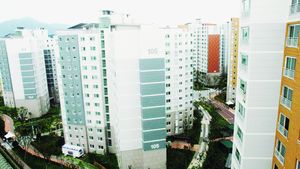 Super reportaj din "satul" în care locuiesc atleții români la CM din Coreea!** Szabo a urcat 13 etaje pe jos