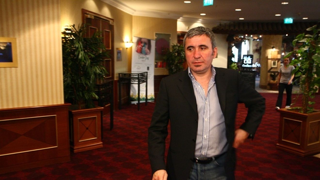 Hagi infirmă varianta demiterii:** "Eu îmi decid soarta! Ce să fac în 2-3 săptămâni?"