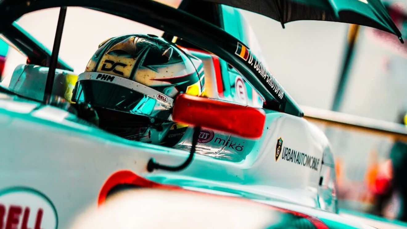 Un nou podium în Formula 4 pentru David Cosma Cristofor în Italia! Românul impresionează în continuare la debutul în această serie. SPECIAL