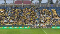 REPORTAJ Mii de oameni și spectacol în tribune la meciul unde ROMÂNII au primit INTERZIS: „Atât au dat pe bilet! Au venit și cu Bolt”. Ce se întâmplă dacă ajung în play-off