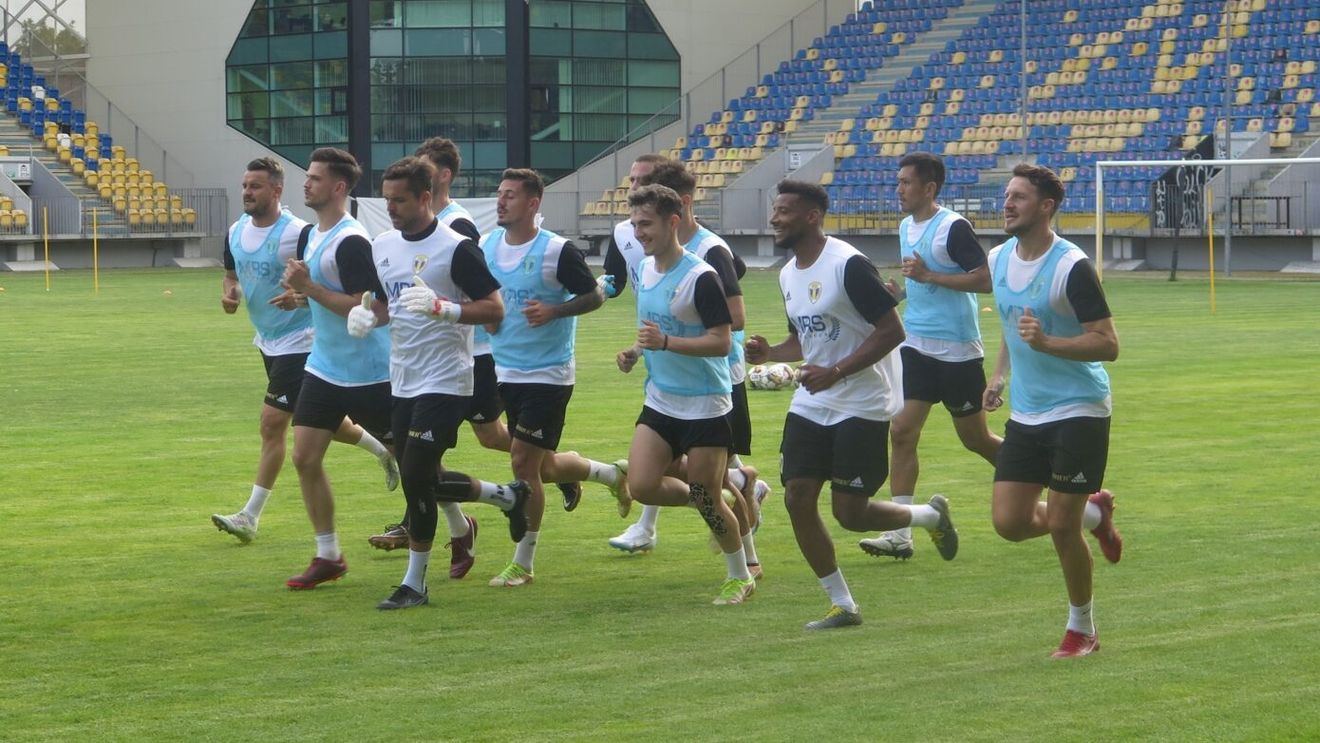 Petrolul, cu gândul la play-off-ul Superligii! Ploieștenii au adus fostul campion al României care a fost monitorizat de AC Milan și au mai făcut o altă mutare | EXCLUSIV