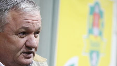 Porumboiu a dat o DUBLĂ‚ lovitură:** 15 milioane â‚¬, PREȚUL celor mai MARI trădări ale verii! "BOMBELE" pe care Vasluiul vrea să le DETONEZE în Liga Campionilor!