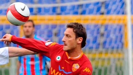 Totti, antrenorul lui Maradona