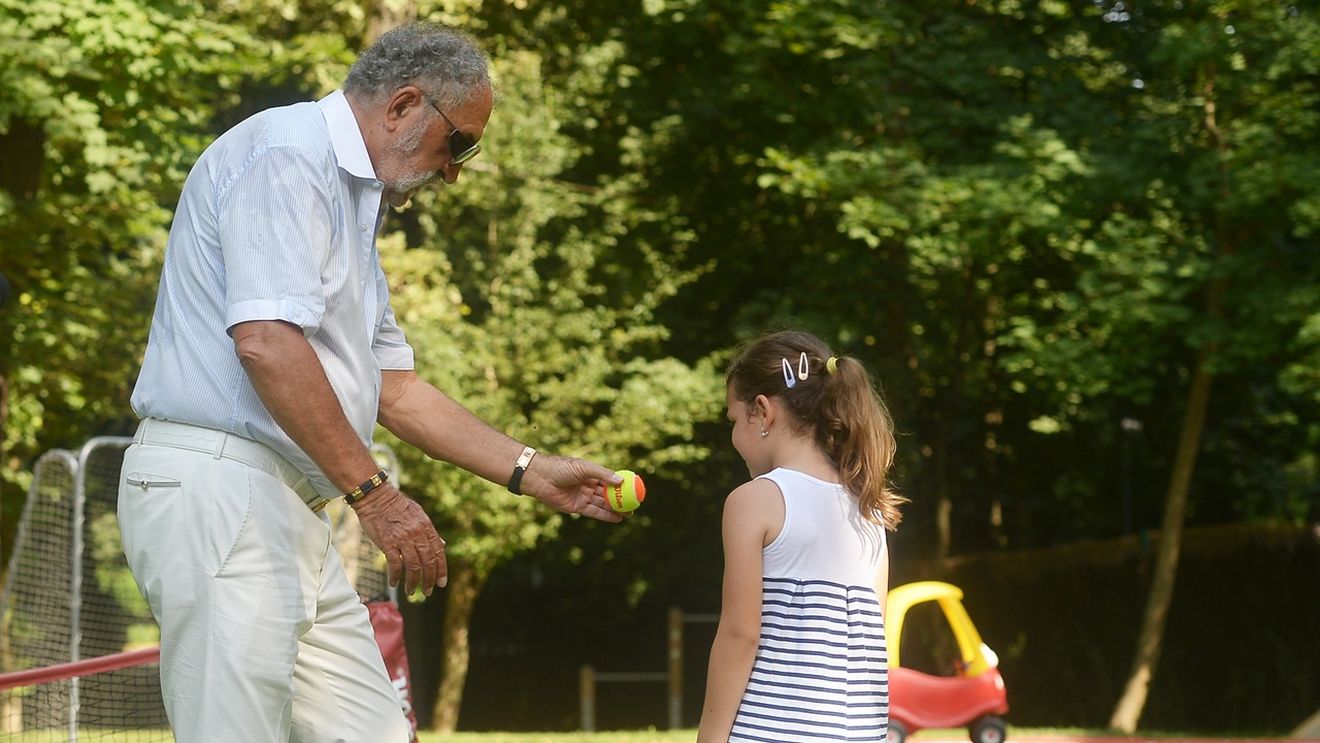 Ion Țiriac a spus în sfârșit cu cât a vândut „bijuteria” de suflet a fiicei lui. Ioana Țiriac îl rugase pe magnat să nu o facă: „Am luat 400.000.000 de euro”