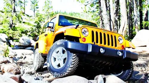 Stăpânul munților!** Jeep Wrangler, o mașină care nu știe să spună NU terenurilor accidentate
