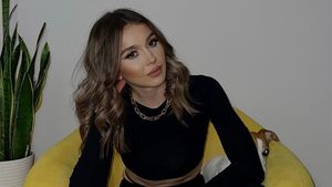 Ce au descoperit Teodora Stoica și prietenii ei la motorul mașinii: „Cum pot unii oameni să facă așa ceva?”