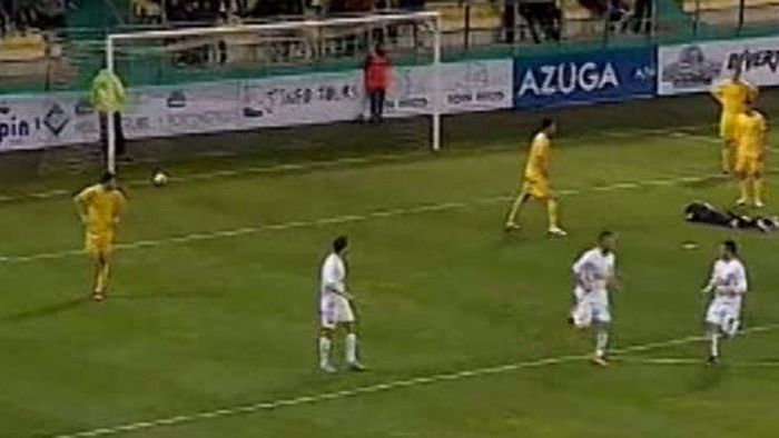 Prezența lui Reghe în tribune i-a ÎNMUIAT picioarele!** VIDEO Gafă incredibilă a unui jucător transferat deja de Steaua! "Revanșa" a fost însă de zile mari: