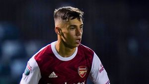 Presa britanică scrie de adaptarea lui Cîrjan la Rapid! Ce lovitură pentru Arsenal